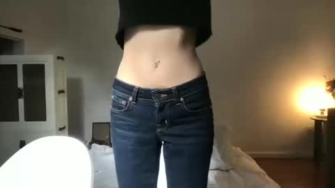 Haydee online show from October 2025 06:52:01 PM