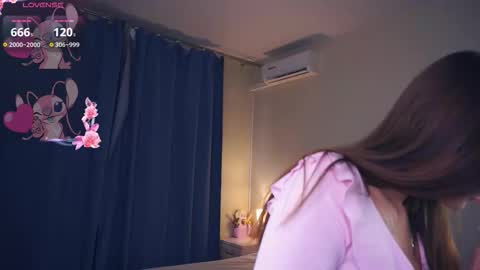 Erika online show from February 2026 07:36:01 AM