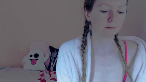 Snapshot of fanatka chatting on March 2026 05:08:02 AM BUNNYGal online show from March 2026 05:08:02 AM