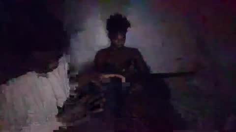 Snapshot of fangon2 chatting on October 2025 03:46:02 PM KEITH ELISA online show from October 2025 03:46:02 PM