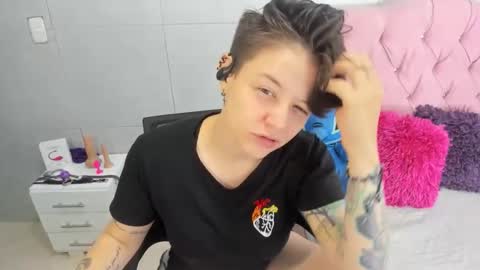 FANNY online show from December 2025 03:13:01 AM