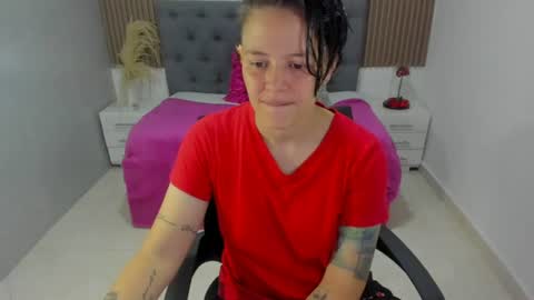 Snapshot of fanny_18 chatting on June 2026 04:11:01 PM FANNY online show from June 2026 04:11:01 PM