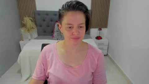 Snapshot of fanny_18 chatting on July 2026 06:24:02 PM FANNY online show from July 2026 06:24:02 PM