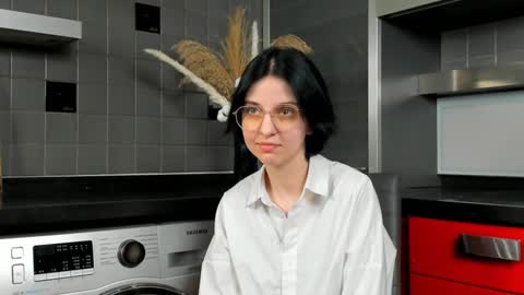 Snapshot of fannyharber chatting on December 2024 12:05:02 PM Mia online show from December 2024 12:05:02 PM