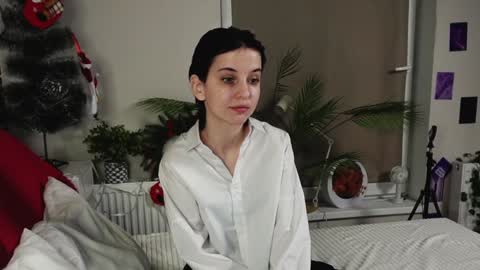 Snapshot of fannyharber chatting on December 2024 07:08:01 AM Mia online show from December 2024 07:08:01 AM