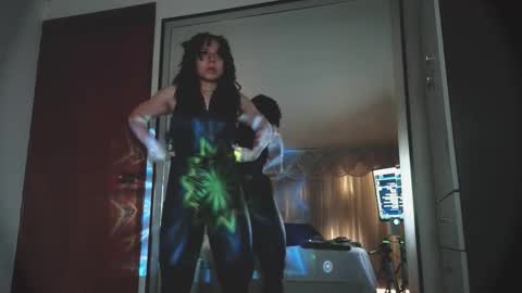 Farah online show from October 2025 12:15:01 PM