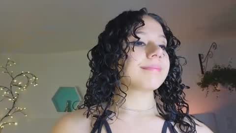 Farah online show from December 2025 12:03:02 PM