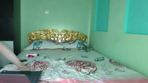 Snapshot of farfalina_hot chatting on December 2025 06:41:02 AM farfalina online show from December 2025 06:41:02 AM