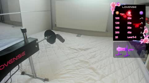 Fatale Femboy online show from April 2026 03:24:02 PM