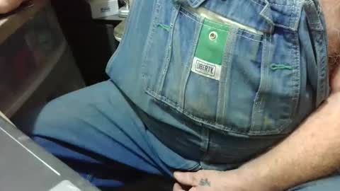 Fred. online show from October 2025 04:02:01 AM