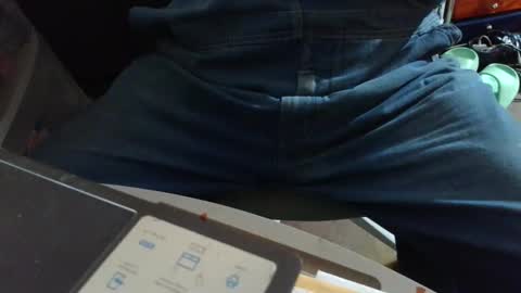 Fred. online show from October 2025 06:07:02 PM