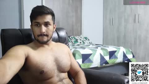 fatherfly001 online show from January 2026 11:52:02 PM