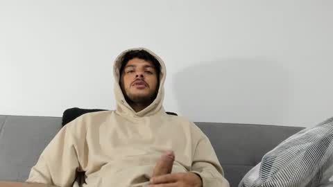 Snapshot of favid95 chatting on December 2024 12:48:02 AM favid95 online show from December 2024 12:48:02 AM