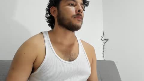 Snapshot of favid95 chatting on January 2025 01:03:01 AM favid95 online show from January 2025 01:03:01 AM