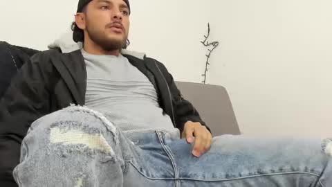 Snapshot of favid95 chatting on February 2025 08:13:02 PM favid95 online show from February 2025 08:13:02 PM