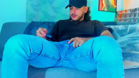 Snapshot of favid95 chatting on November 2025 01:51:02 AM favid95 online show from November 2025 01:51:02 AM