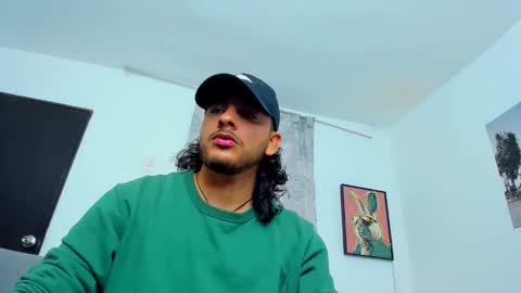 Snapshot of favid95 chatting on February 2026 03:32:02 PM favid95 online show from February 2026 03:32:02 PM