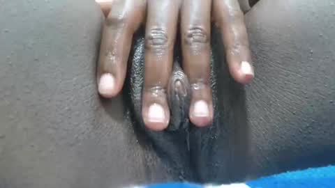 fayrie1 online show from November 2025 04:00:01 AM