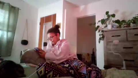 Soley online show from November 2025 07:29:02 PM