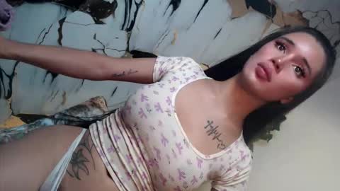 Snapshot of feisty_woman chatting on September 2025 11:42:02 PM Prianka online show from September 2025 11:42:02 PM