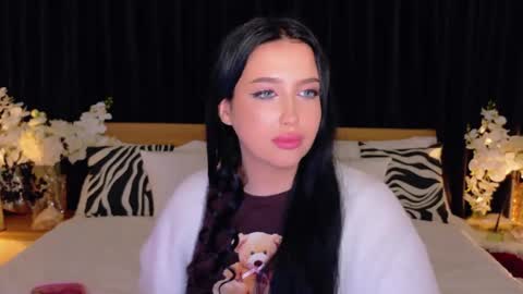 Felicia Herceg online show from November 2025 12:57:02 AM