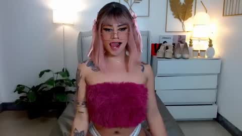 FELLY online show from December 2024 12:07:01 AM