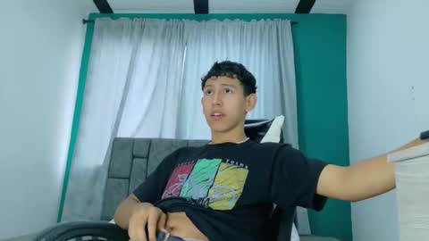 Snapshot of felipehotgonzalez chatting on November 2025 12:31:02 PM felipehotgonzalez online show from November 2025 12:31:02 PM