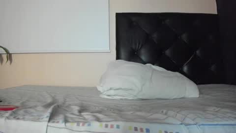  Felipe  online show from October 2025 03:10:02 AM