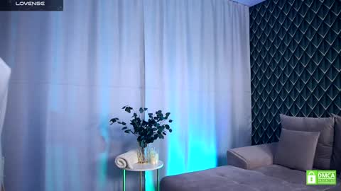 Hello im Nova online show from September 2025 04:38:02 AM