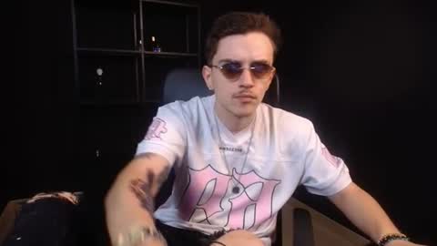 Snapshot of felixstark chatting on July 2026 05:45:02 AM FelixStark online show from July 2026 05:45:02 AM
