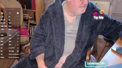 Adam online show from November 2025 07:52:02 AM