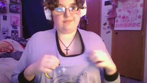 Snapshot of femcelsam chatting on April 2026 04:10:02 AM femcelsam online show from April 2026 04:10:02 AM