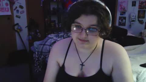 Snapshot of femcelsam chatting on April 2026 04:29:01 AM femcelsam online show from April 2026 04:29:01 AM