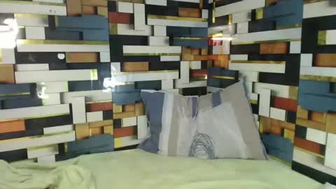 feminine_tsx online show from November 2025 11:49:02 AM