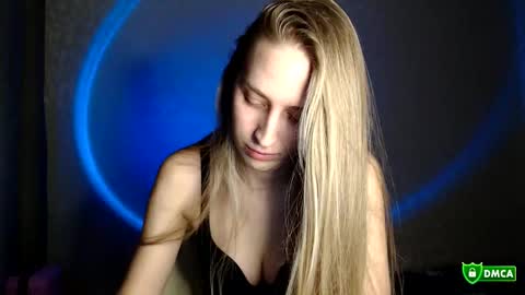 Femke online show from November 2025 08:08:01 PM