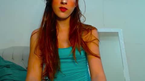 Snapshot of femmeangel chatting on June 2026 01:40:01 AM Alice online show from June 2026 01:40:01 AM
