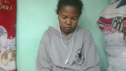 fenou122745 online show from September 2025 07:03:01 PM