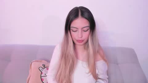 Snapshot of fernanda_aaa chatting on April 2026 02:23:02 PM fernanda online show from April 2026 02:23:02 PM