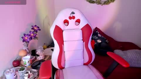 F E R N A N D A online show from February 2025 11:12:02 PM