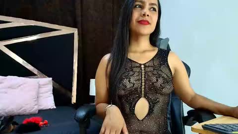 Snapshot of fernandabrown_ chatting on October 2025 05:06:01 AM Fernandabrown s online show from October 2025 05:06:01 AM
