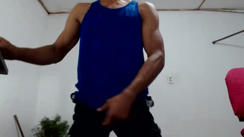 fernandez_latinblack online show from December 2024 02:30:02 AM
