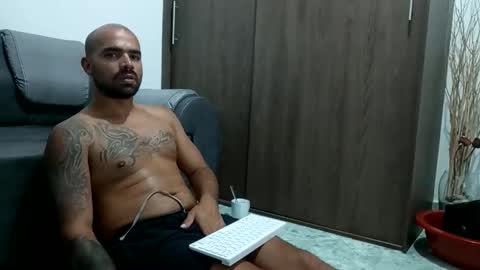 insta ferxx1210 Fercho online show from February 2025 02:33:02 AM