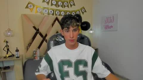 FER PHOENIX online show from October 2025 03:29:02 AM