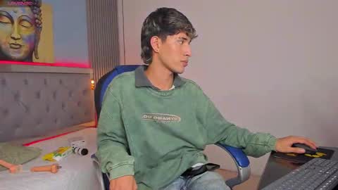 FER PHOENIX online show from March 2026 04:24:02 AM