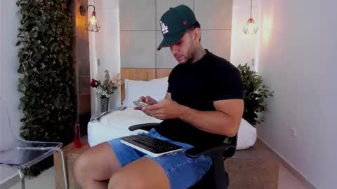 ferxomagno online show from December 2025 07:19:02 PM