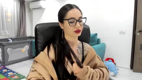 Snapshot of fetishcatalea chatting on January 2025 08:58:02 PM Catalea DM online show from January 2025 08:58:02 PM