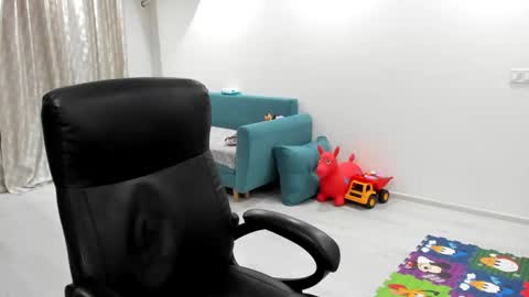 Snapshot of fetishcatalea chatting on September 2025 06:29:02 PM Catalea DM online show from September 2025 06:29:02 PM