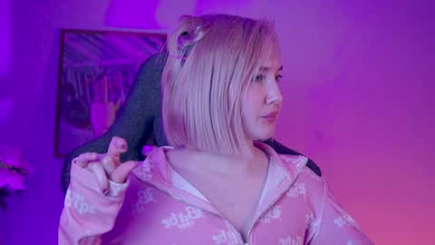 Rey online show from December 2024 07:36:01 PM