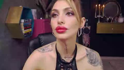 Snapshot of fetishsarah chatting on January 2025 07:24:01 PM Sarah online show from January 2025 07:24:01 PM