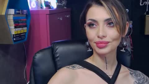 Snapshot of fetishsarah chatting on January 2025 09:18:02 PM Sarah online show from January 2025 09:18:02 PM